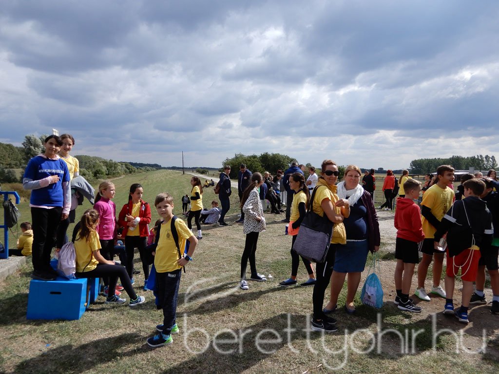 Mezei futóbajnokság Berettyóújfaluban 78